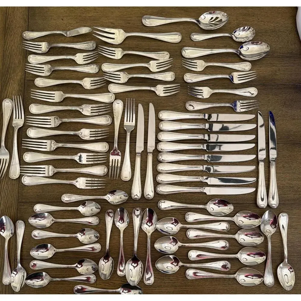 Reed & Barton Richmond Silverplate Service for 12 Flatware w/ Chest - Excellent - Picture 6 of 9